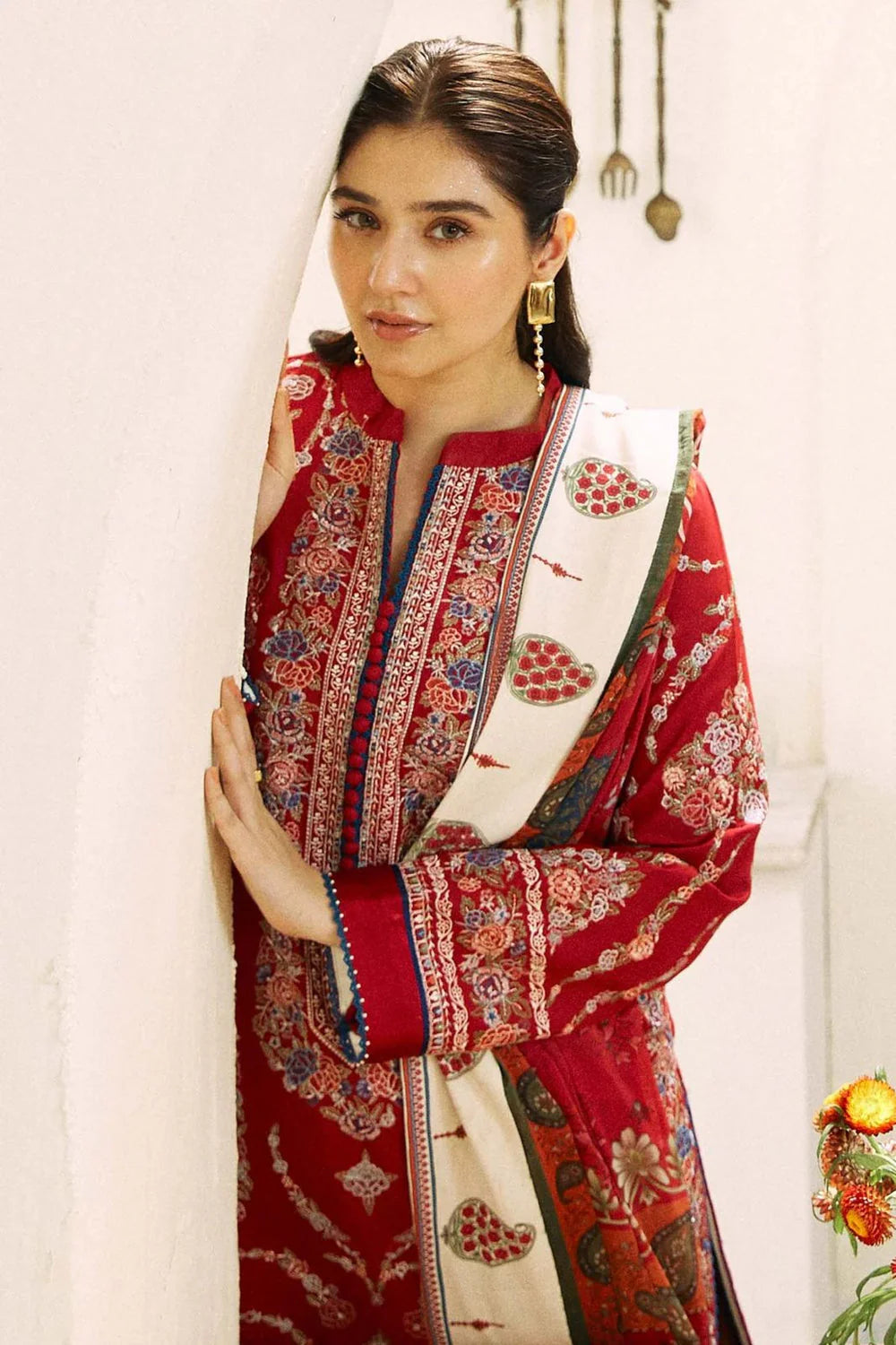 ZS 2550-3 Piece Unstitched Heavy Embroidered Lawn Suit With Fine Printed Poly Lawn Dupatta