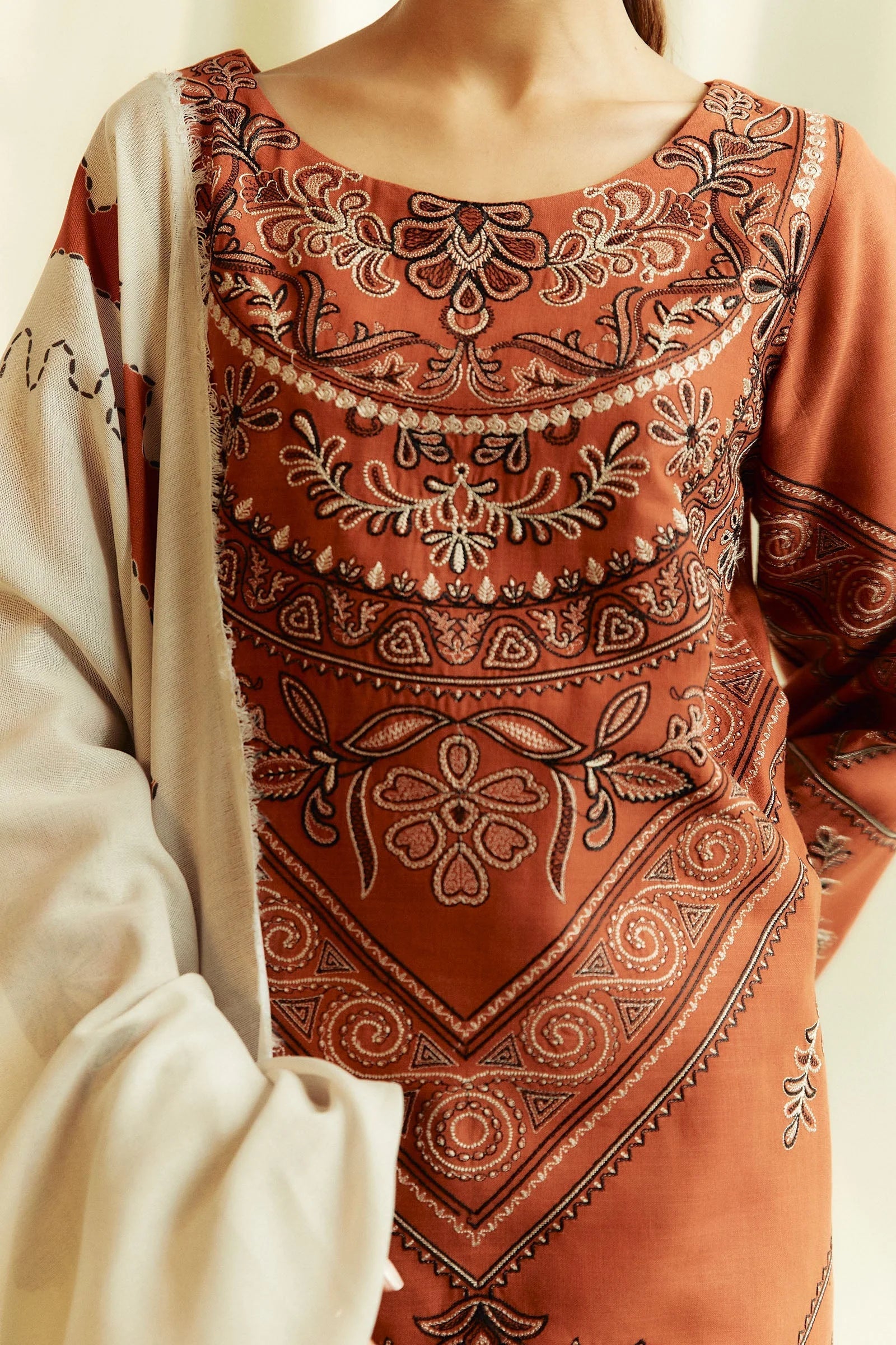 3 Piece Embroidered Lawn Suit with Digital Printed Polly Lawn Dupatta ZS-2555B