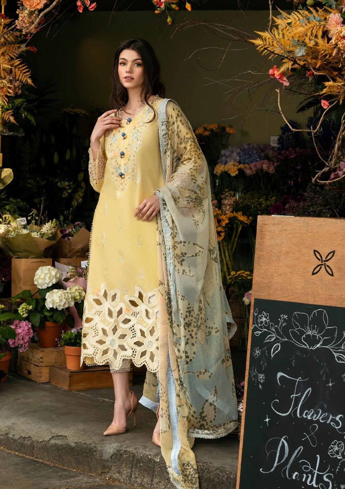 3 Piece Embroidered Lawn Suit with Printed Voil lawn Dupatta MS-2570
