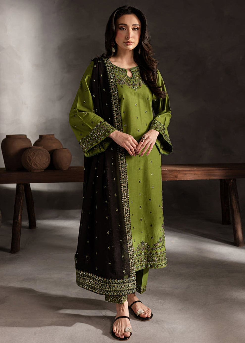 JZ 3090-Dhanak Fabric 3 Piece Unstitched (Dhanak Embroidered Shawl)